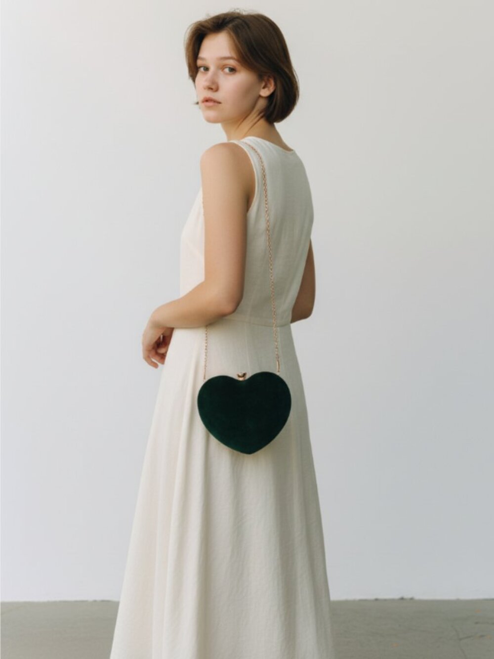 Green Velvet Heart Clutch Gold Chain Strap Jewel Clasp Romantic Evening Bag